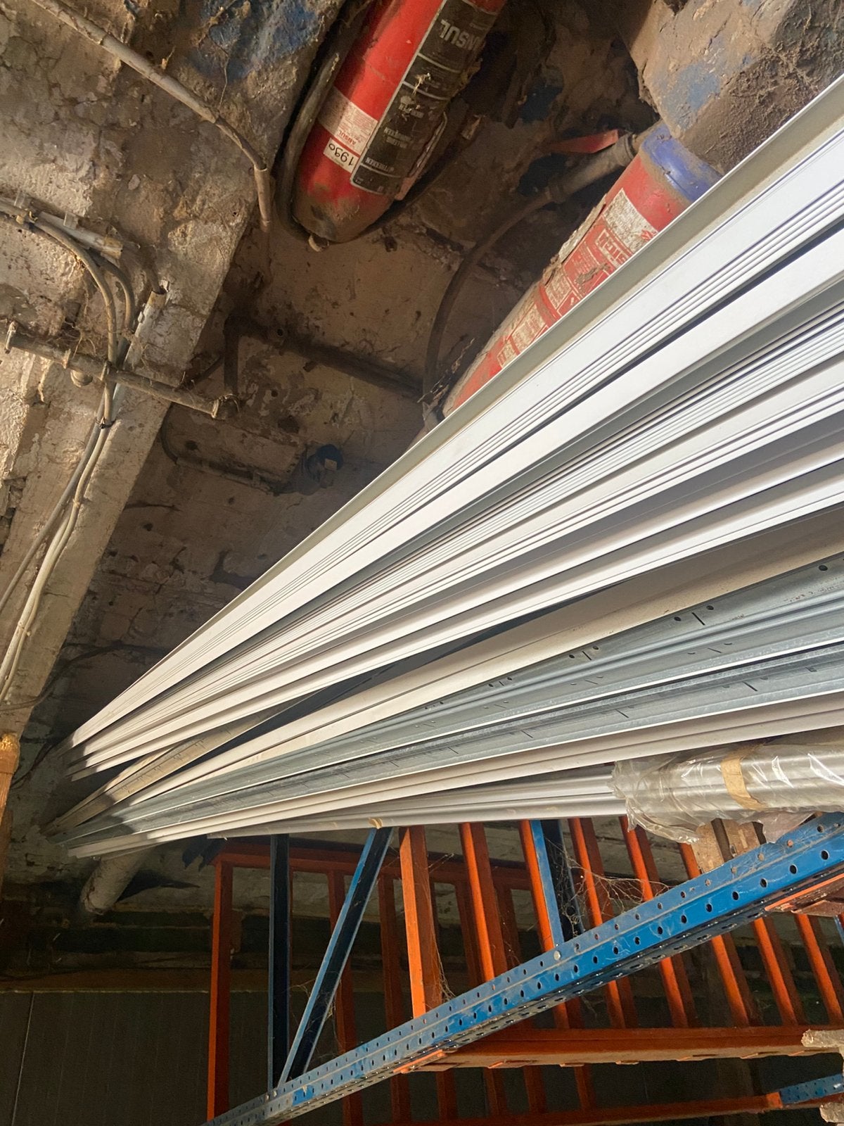 Rail Rockfon  Plafond suspendu, Bricolage & Construction, Enlèvement, Comme neuf