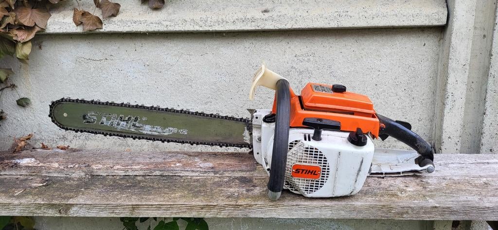 Stihl 041 AV kettingzaag, Enlèvement