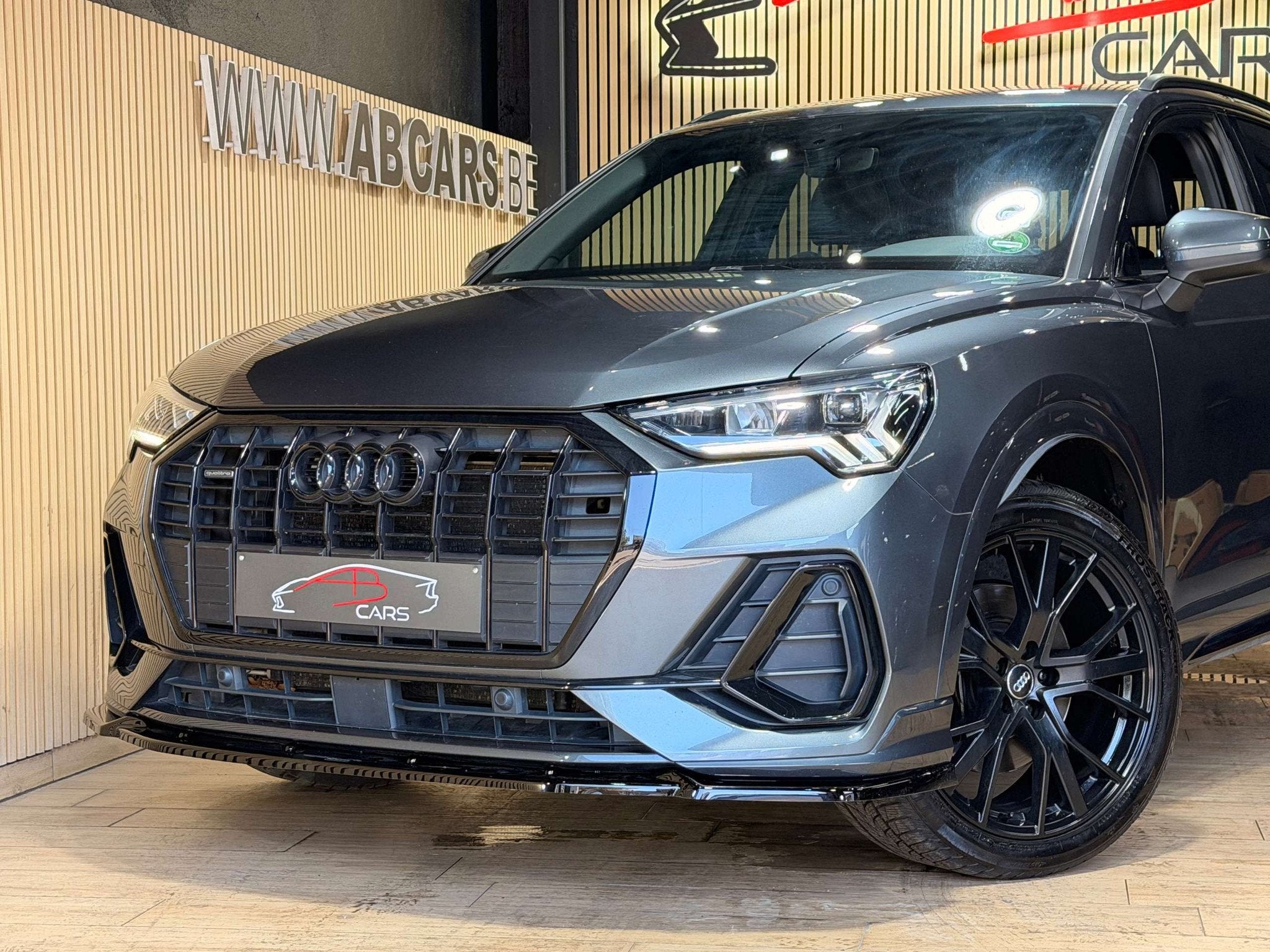 Audi Q3 40 TFSI Quattro * LOOK RSQ3 - S line S tronic * GARA, Autos, Audi, Argent ou Gris, Achat, Commande vocale, Euro 6