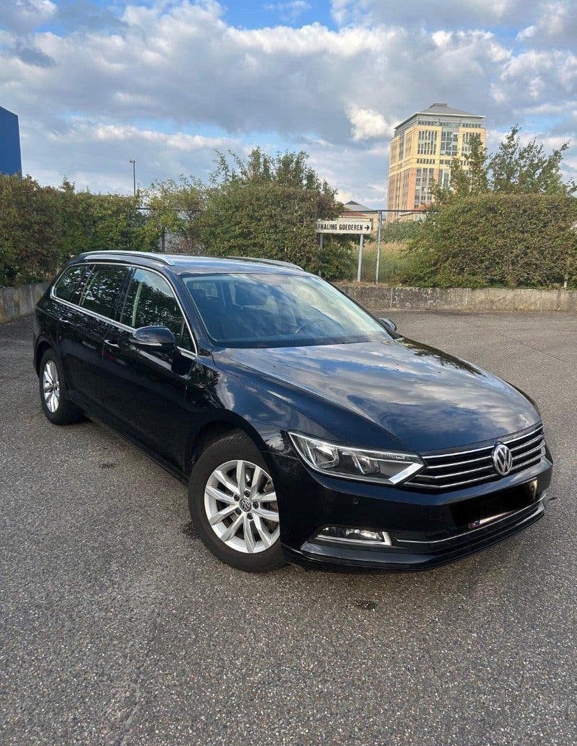 Volkswagen Passat 1.6 TDI DSG – EXPORT, Trekhaak, Particulier, Passat, Te koop