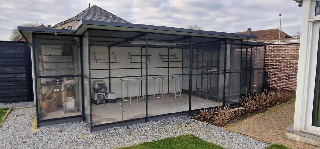 Mooie grote antraciet voliere, Dieren en Toebehoren, Ophalen, Zo goed als nieuw, Aluminium, Volière