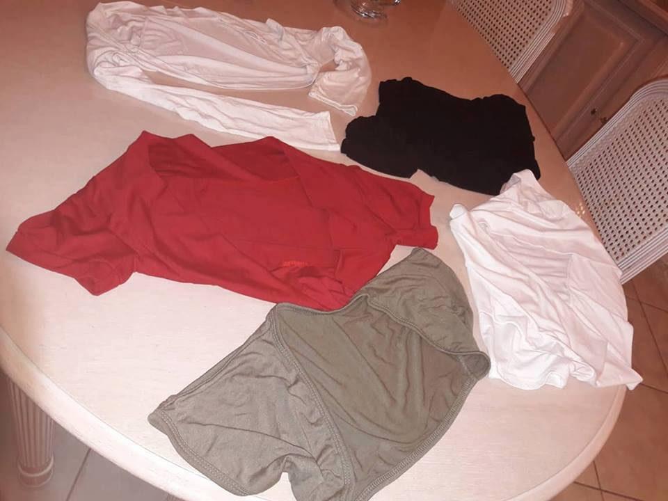 GILET BOLEROS   (5) en lot ou à la pc rouge blanc noir XS, Vêtements | Femmes, Enlèvement ou Envoi, Comme neuf, Taille 34 (XS) ou plus petite
