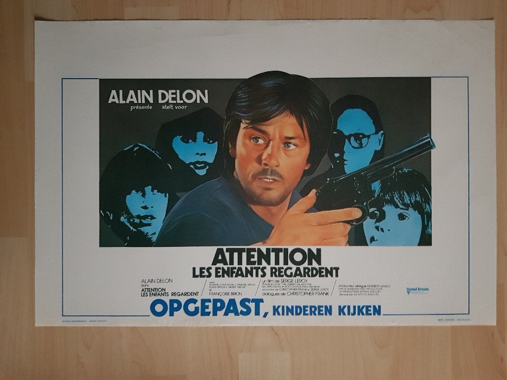 Filmaffiche Alain Delon Attention, les enfants filmposter, Collections, Posters & Affiches, Enlèvement ou Envoi, Rectangulaire horizontal