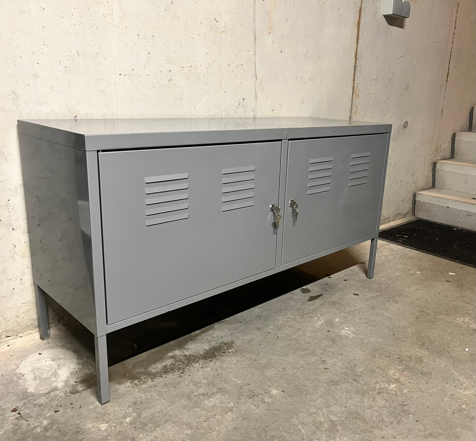 Tv kastje ikea grijs, Enlèvement, Utilisé
