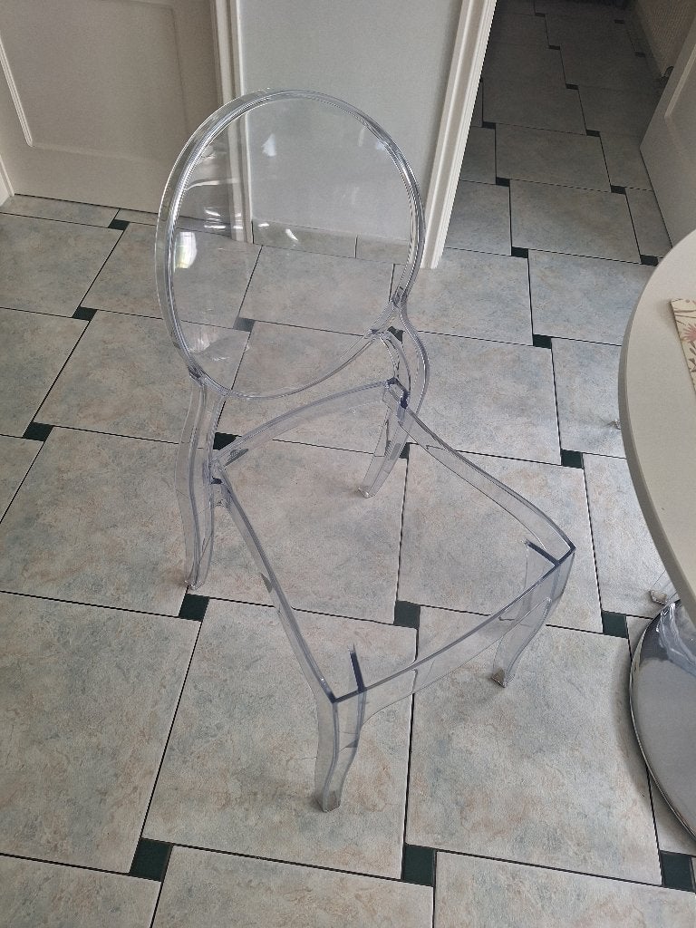 Table de cuisine ronde diamètre 120 et 4 chaisse transparent, Quatre personnes, Rond, Enlèvement, Utilisé
