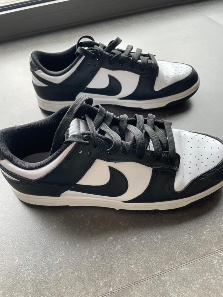 Nike Dunk Low Panda - Sneakers maat 42, Enlèvement ou Envoi, Comme neuf
