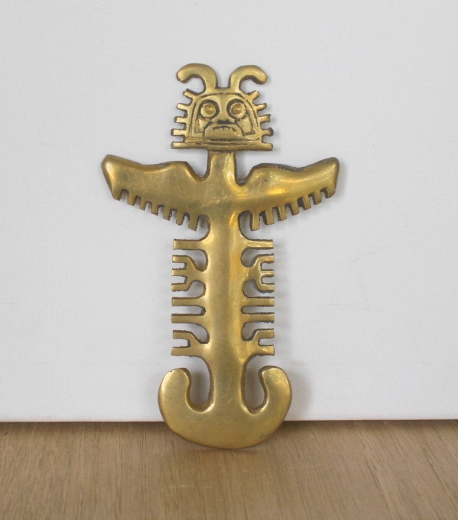 Tolima pré Columbiaanse messing amulet, vintage, Handtassen en Accessoires, Kettinghangers, Zo goed als nieuw, Goud, Dier, Ophalen of Verzenden