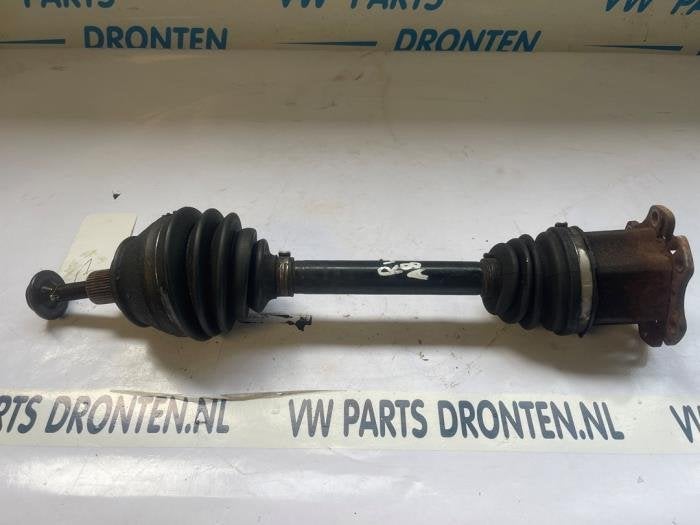 Arbre de transmission avant droit d'un Audi A8, Autos : Pièces & Accessoires, Freins & Transmission, Audi, Utilisé, 3 mois de garantie
