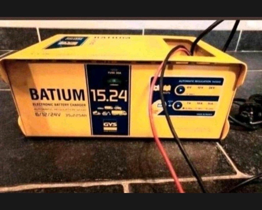 chargeur de batterie Batium, Enlèvement ou Envoi