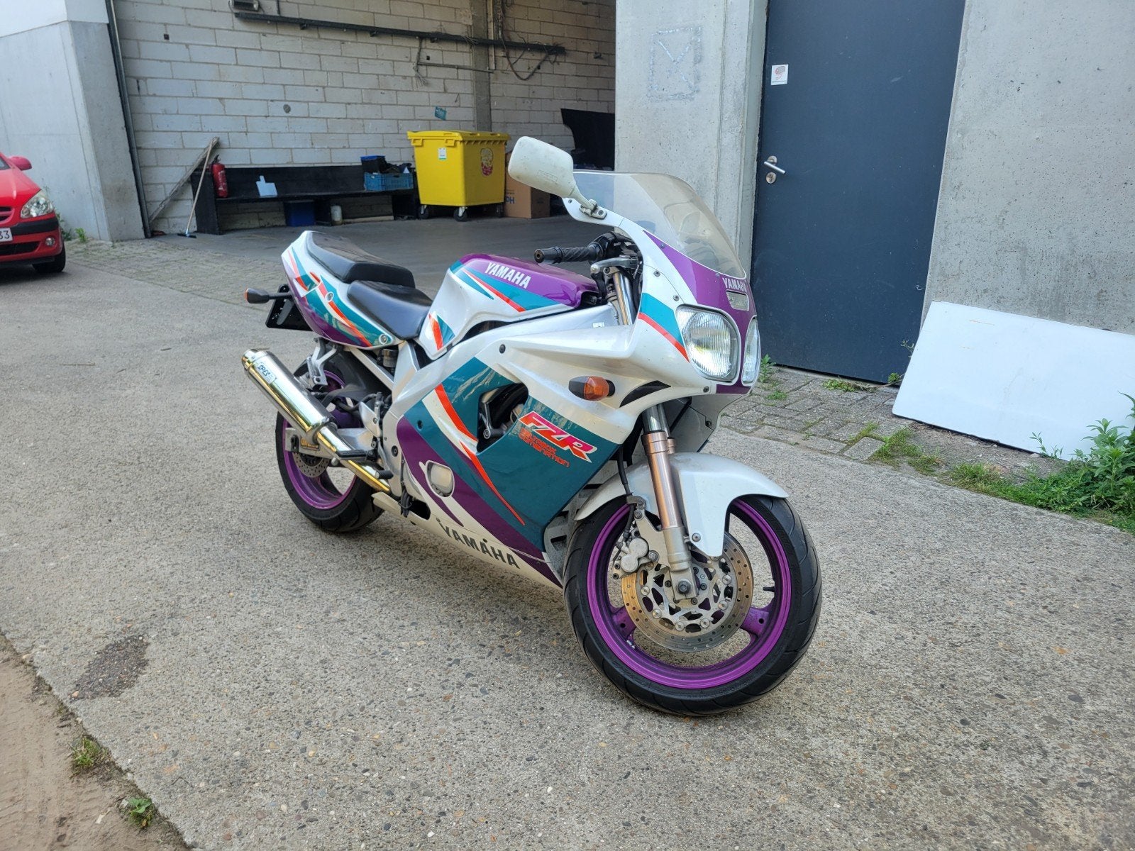 Yamaha FZR600R en FZR1000 EXUP, Motos, Motos | Yamaha, Entreprise, Enlèvement