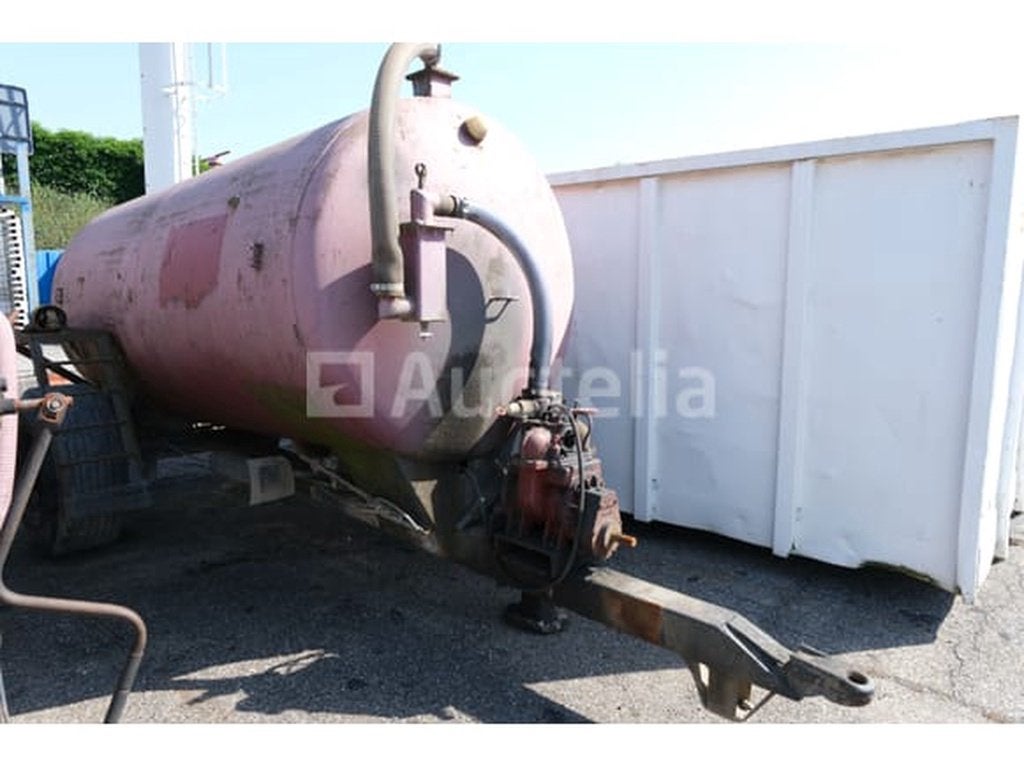 Remorque citerne 4000 litres Marque et modèle illisible, Autos, Achat, Entreprise, Autres carburants, Remorques et Semi-remorques