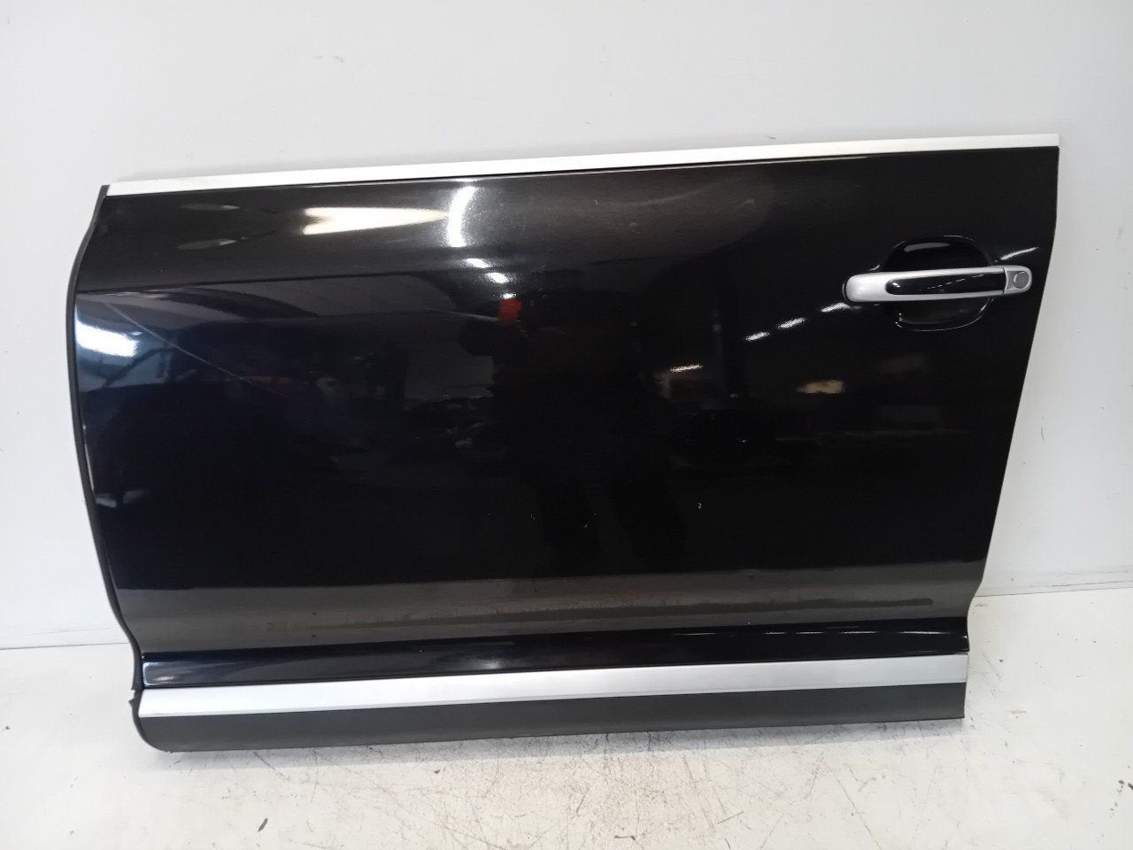 Portier links voor Porsche Cayenne, Onderdelen@venauto.nl, Van der Ven Autorecycling B.V., Gebruikt, Ettenseweg 76, 4706 PB Roosendaal, The Netherlands