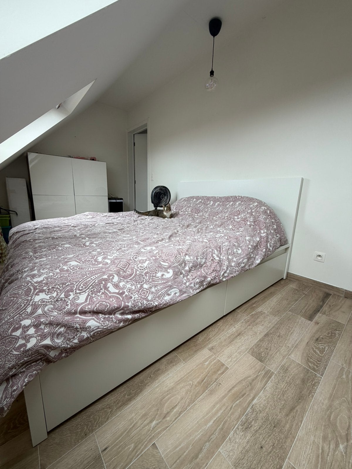 Wit IKEA bed 160x200 cm met 2 opberglades, Maison & Meubles, Comme neuf, Enlèvement, Blanc, Deux personnes