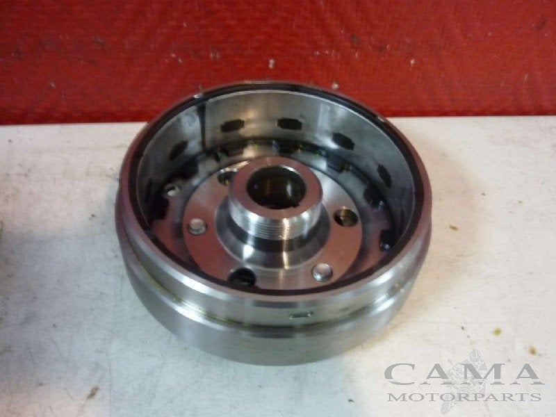 VLIEGWIEL Kawasaki ZX 6 R 2005-2006 (NINJA ZX-6R ZX636C-D), Motoren, Dhr. S. di Majo, Gebruikt, Info@cama-motorparts.nl, P.J. Troelstraweg 8 8
3144 CX  MAASSLUIS, NL