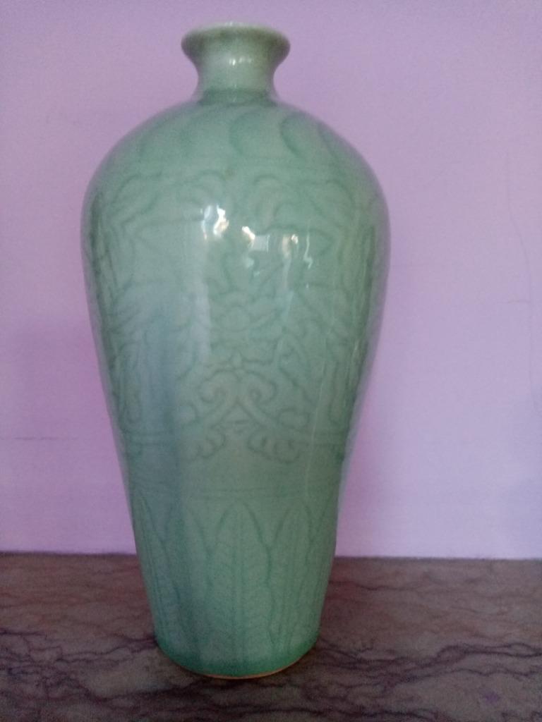 Chinese celadon porseleinen vaas „Hongmei” uit de jaren 70 (, Ophalen of Verzenden