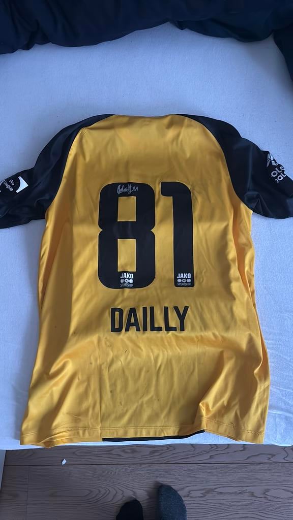 Signed shirt dailly, Ophalen, Zo goed als nieuw, Shirt