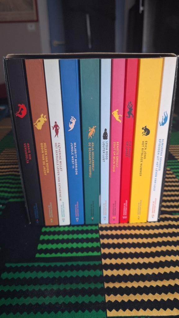 Boeken Stoute vrouwen, Ophalen, Zo goed als nieuw, Diverse auteurs, België