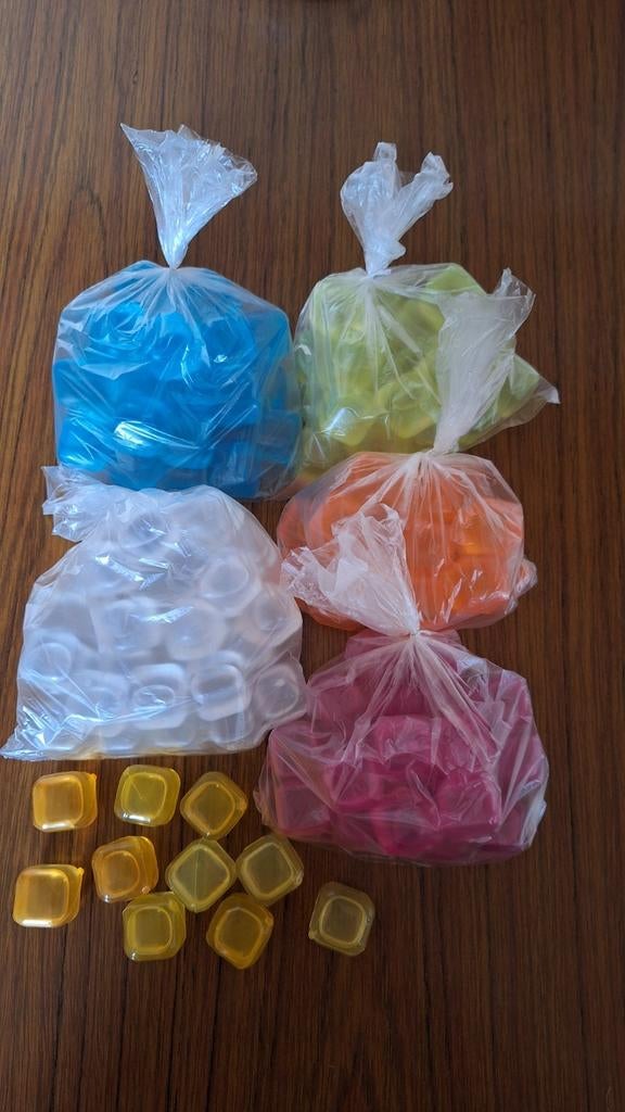 Glaçons en plastique coloré réutilisables, Electroménager, Enlèvement ou Envoi, Comme neuf