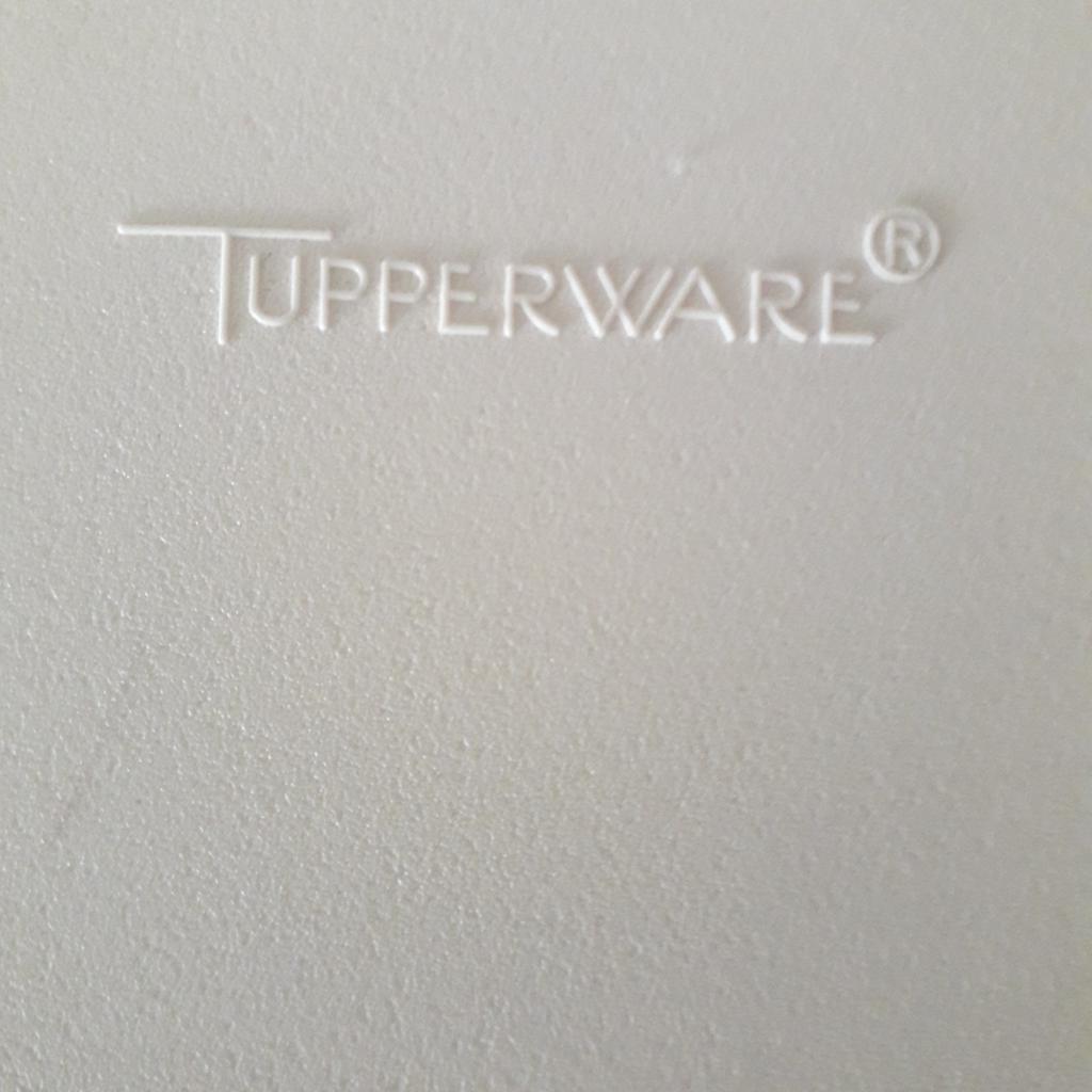 Tupperware doos met sorteervakjes, Ophalen