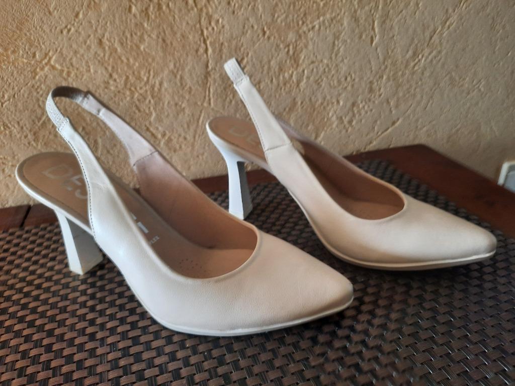 Mooie beige schoentjes met open hiel, Enlèvement ou Envoi, Desiree, Beige, Escarpins