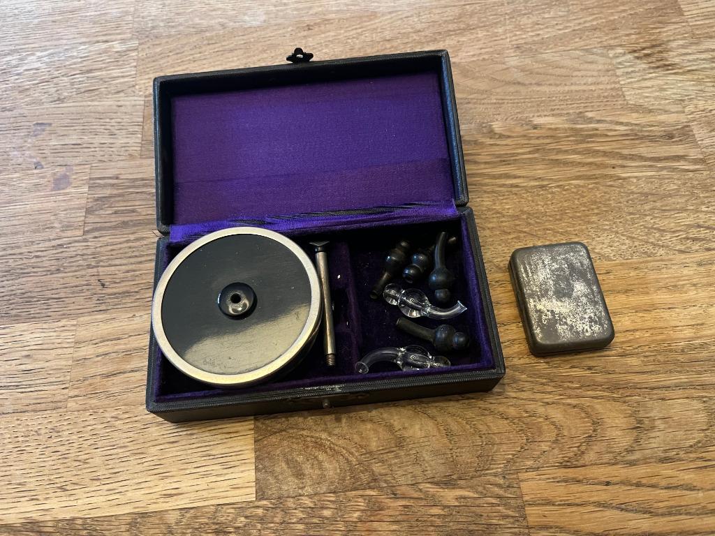 Antique stethoscope Phonendoscope, Enlèvement