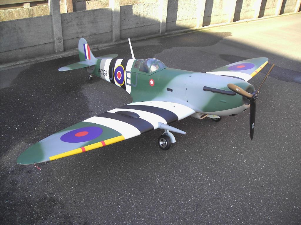 CYModels Spitfire 2m80 met nieuwe Fiala 120 (NIEUW)), Hobby en Vrije tijd, Modelbouw | Radiografisch | Vliegtuigen, Nieuw, Benzine