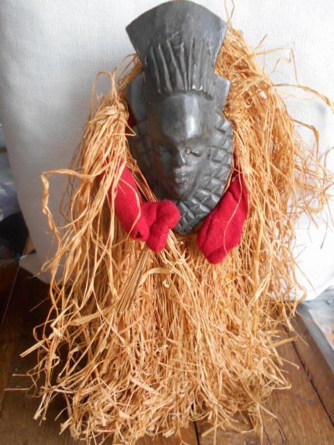 afrikaanse kunst, raffia en hout, mooi beeld, Ophalen of Verzenden