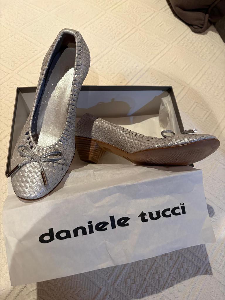 Mooie dames schoenen Daniele Tucci, Enlèvement, Comme neuf