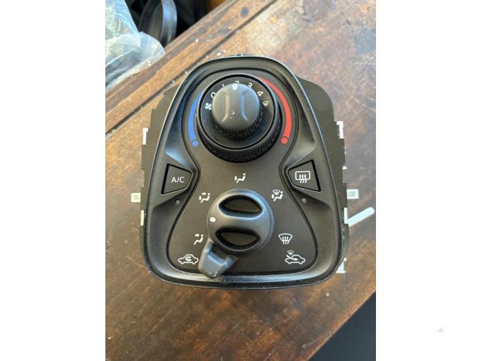 Panneau de commandes chauffage d'un Peugeot 108, -, 3 mois de garantie, Utilisé, -