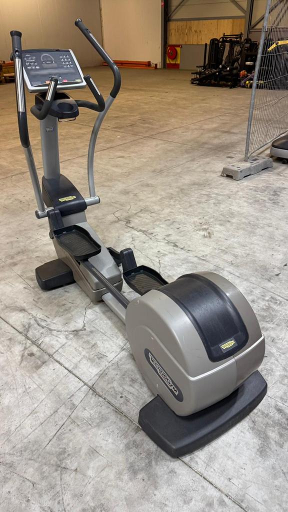 Technogym Excite 700 Led Crosstrainer, Enlèvement, Comme neuf