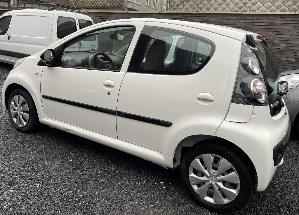 CITROEN C 1 Blanche 10/2011 1.0 ess  2450 EUR Prix Marchand, Auto's, Voorwielaandrijving, Stof, 50 kW, 103 g/km