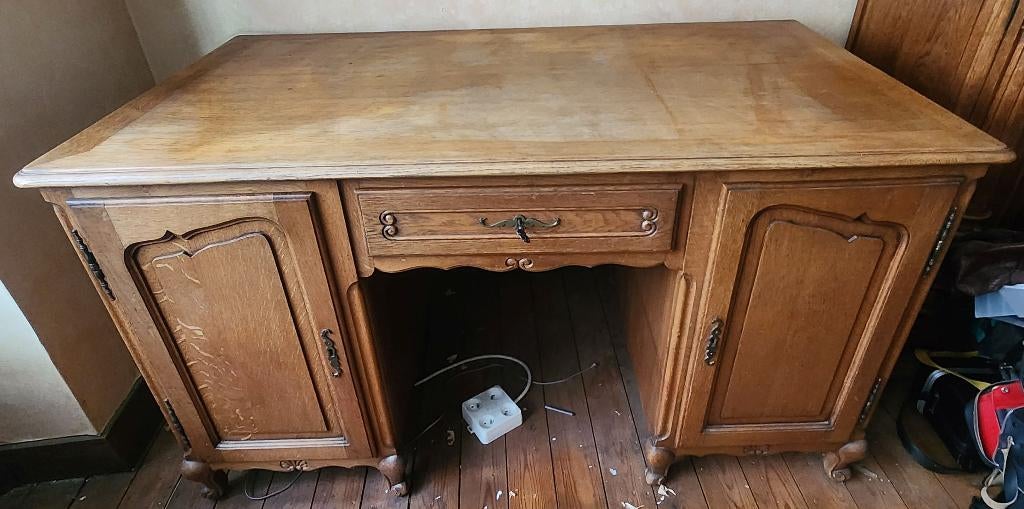 bureau en chêne style Louis XV, Enlèvement