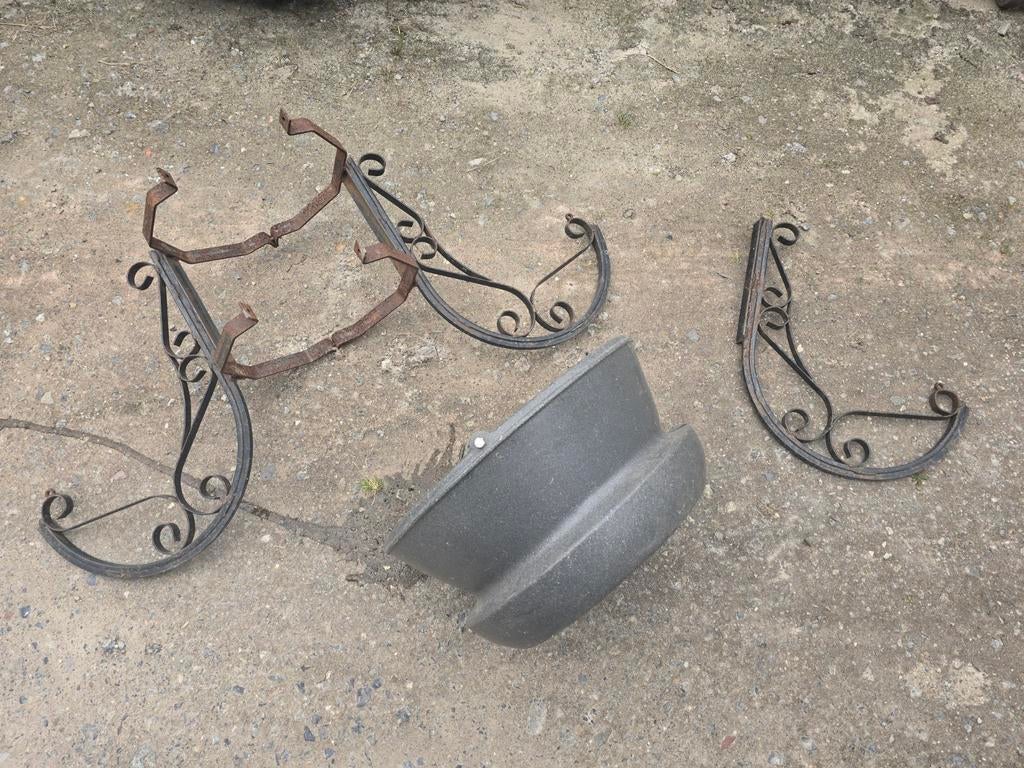 Bloempot met hanger muurbevestiging hangbloempot bloembak, Tuin en Terras, Ophalen of Verzenden, Gebruikt