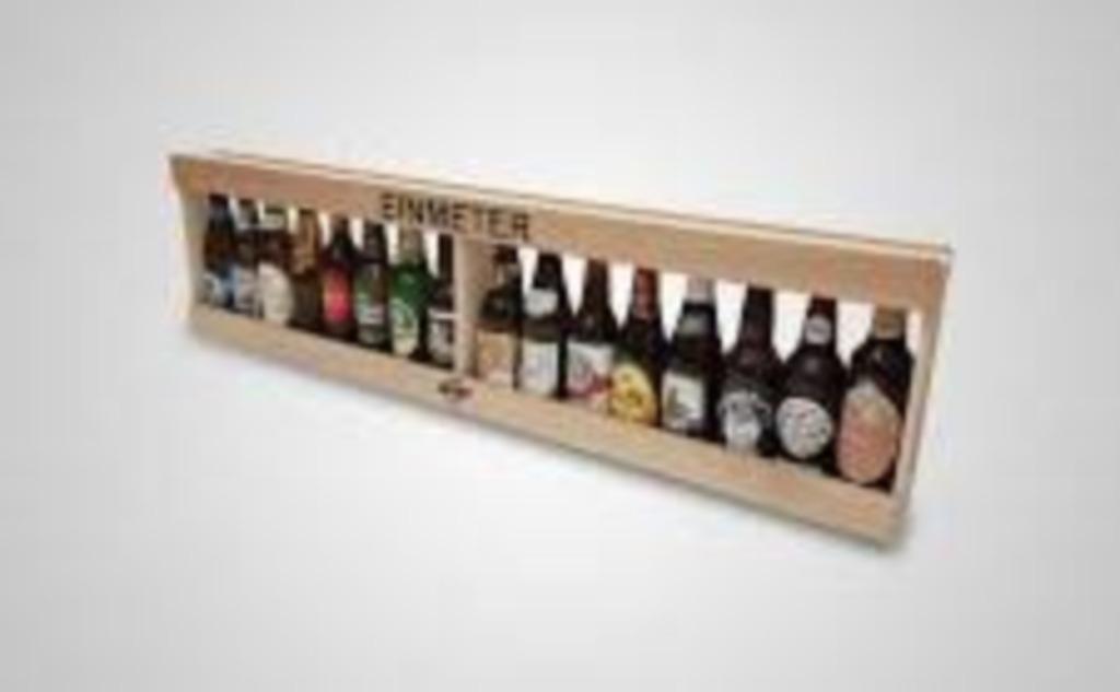 1 METER BIER in HOUTEN KIST, Ophalen, Zo goed als nieuw