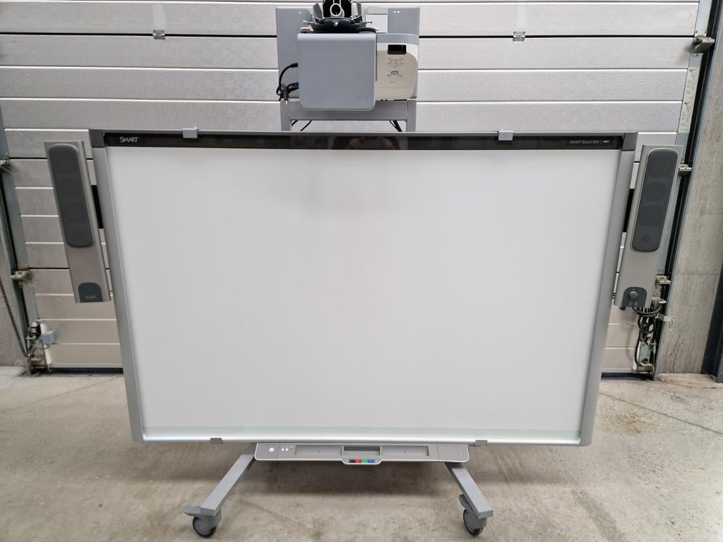 Smartboard + projector, Enlèvement ou Envoi, Comme neuf