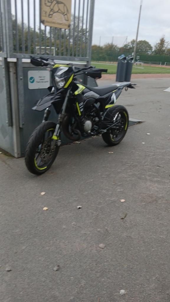 Sherco smr 50 (met werk aan), Vélos & Vélomoteurs, Cyclomoteurs | Cyclomoteurs de cross, Utilisé, Autres marques, Enlèvement