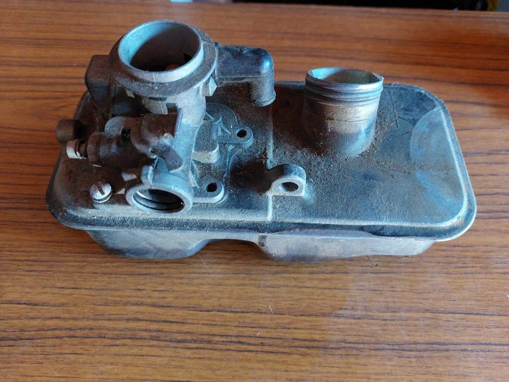 Réservoir avec carburateur  pour moteur BRIGGS&STRATTON, Enlèvement