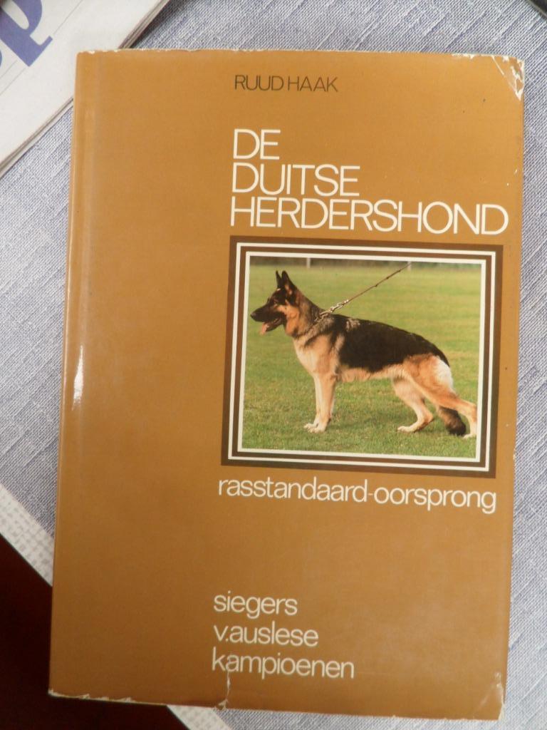 keuze uit 3 boeken de duitse herder, Boeken, Ophalen of Verzenden