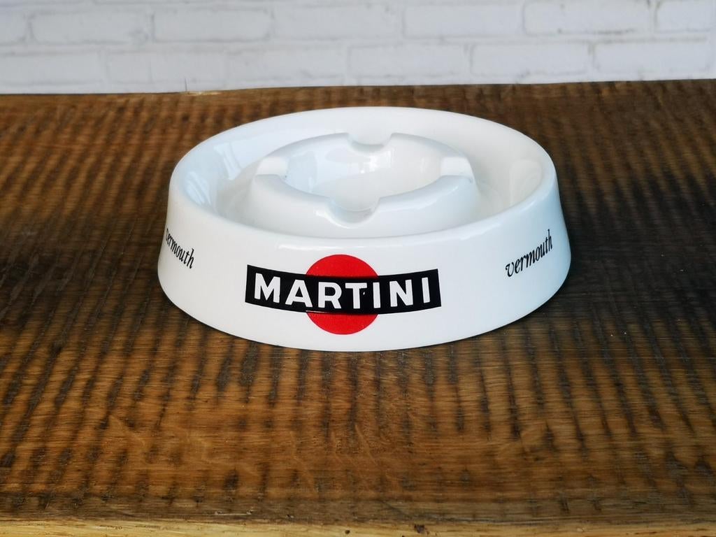 "MARTINI VERMOUTH"...asbak...Maastricht... 50's, Verzamelen, Rookartikelen, Aanstekers en Luciferdoosjes, Zo goed als nieuw, Asbak