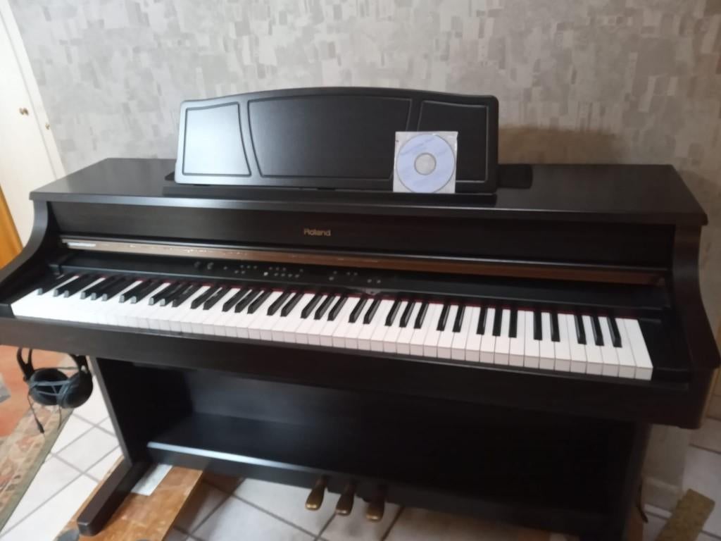 Roland Piano, Muziek en Instrumenten, Piano's, Ophalen, Gebruikt, Zwart, Digitaal