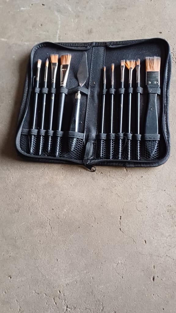 Set de pinceaux, Enlèvement ou Envoi, Comme neuf