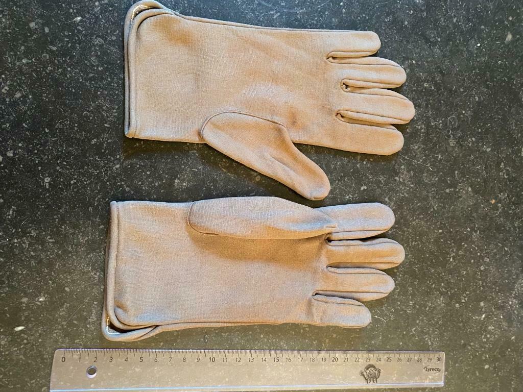 vintage - beige handschoenen, Vintage, Ophalen of Verzenden, Gedragen, Handschoenen