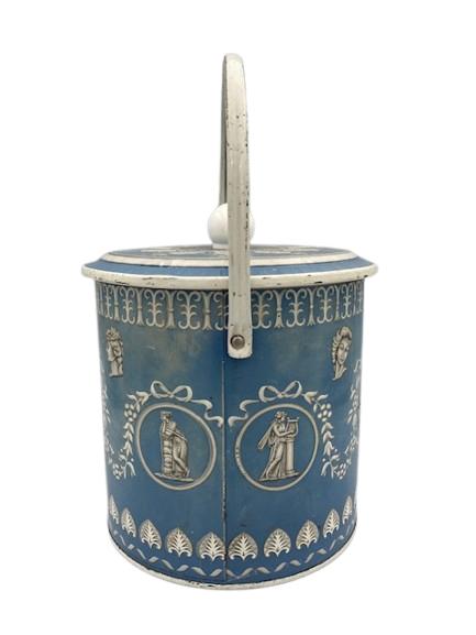 Pot à biscuits en métal avec décor gaufré de style Wedgwood, Enlèvement ou Envoi, Comme neuf, Biscuits, Autres marques