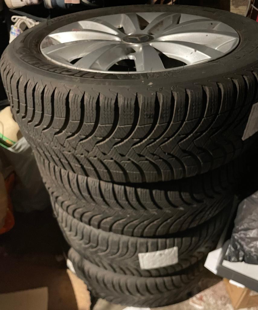Pneus hiver michelin alpin et jantes 205 55 16, Autos : Pièces & Accessoires, Pneus & Jantes, Neuf, Pneus hiver, 16 pouces, 205 mm
