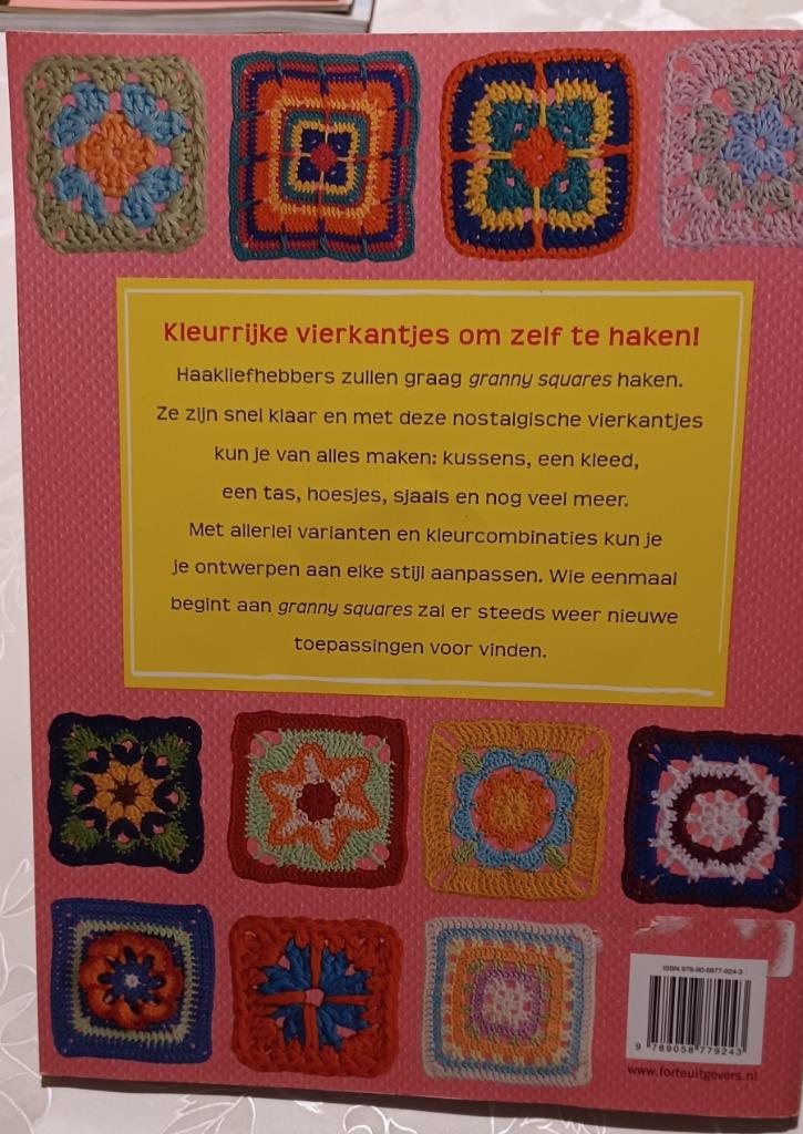 Granny Squares haken: maak het met oma's vierkantjes, Ophalen of Verzenden, Zo goed als nieuw, Haken, Overige typen