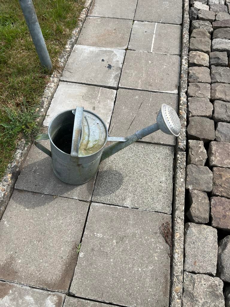 Metaal gieter, Ophalen, Zo goed als nieuw