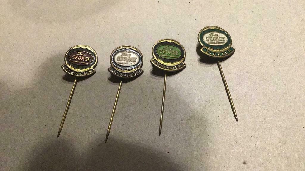 Duc George speld (x3), Ophalen of Verzenden, Zo goed als nieuw, Merk, Speldje of Pin