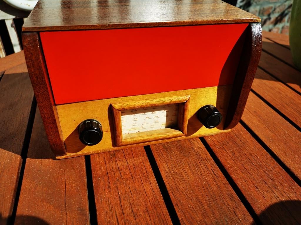 Vieille fausse radio fabriquée par un grand-parent comme tir, Enlèvement ou Envoi