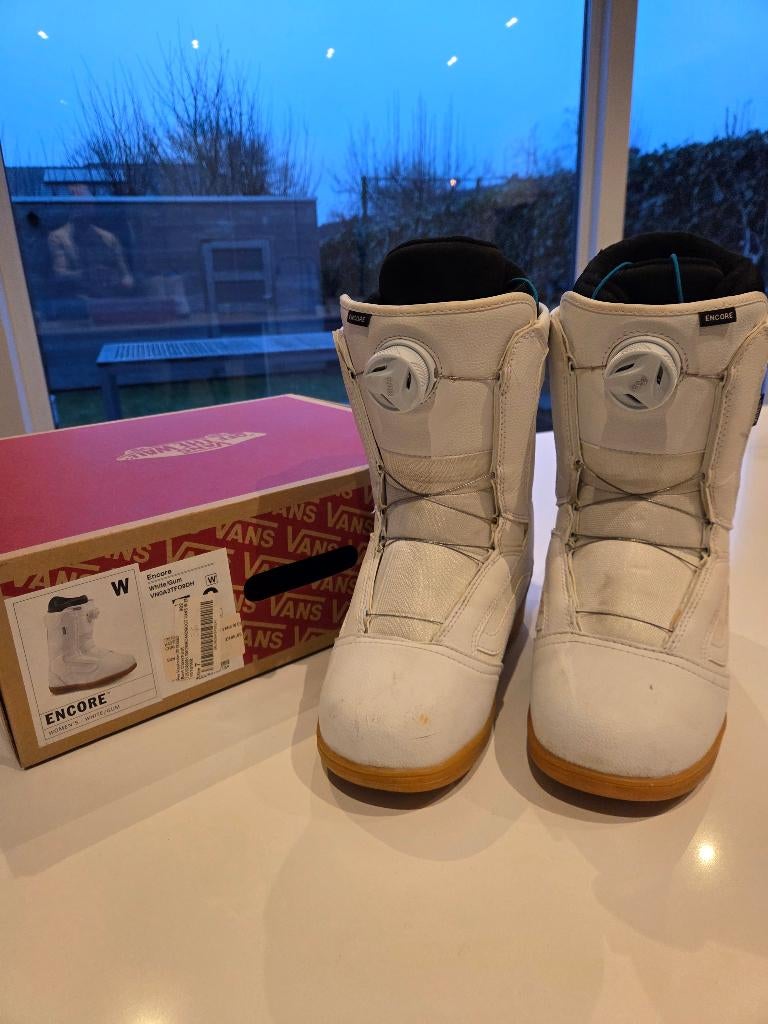 VANS snowboard boots dames maat 37, Sport en Fitness, Ophalen, Zo goed als nieuw, Schoenen