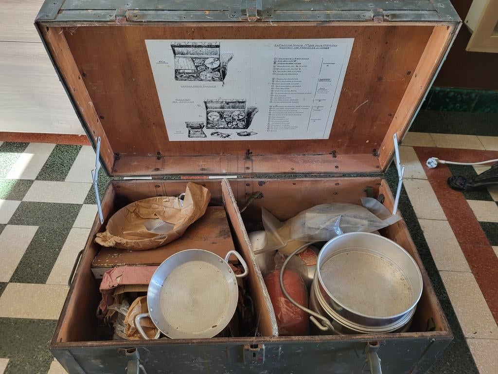 cantine officier, France post 2WW, Enlèvement